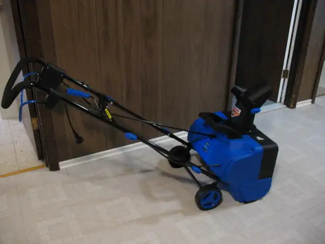 20 Inch Corded Snowblower, BRAND NEW