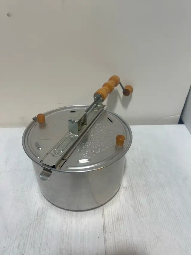 Whirley Pop Popcorn Popper