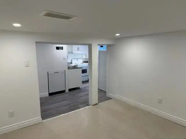 1 BEDR UNIT IN OVERBROOK NEAR BY HOSPITALS/UNIVERSITIES/GOV BLDG - Photo 4