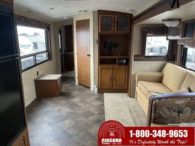 2014 KEYSTONE SPRINGDALE 299FKGL Travel Trailer - Photo 7