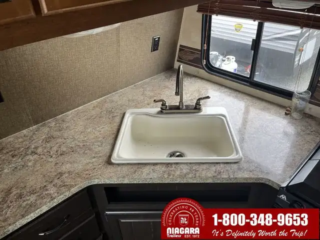 2014 KEYSTONE SPRINGDALE 299FKGL Travel Trailer - Photo 13