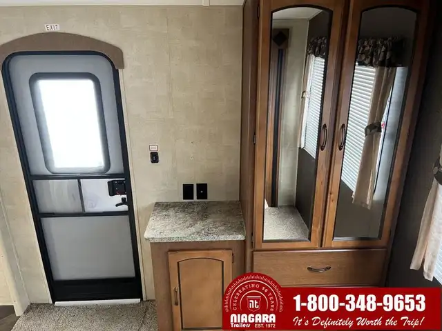 2014 KEYSTONE SPRINGDALE 299FKGL Travel Trailer - Photo 23