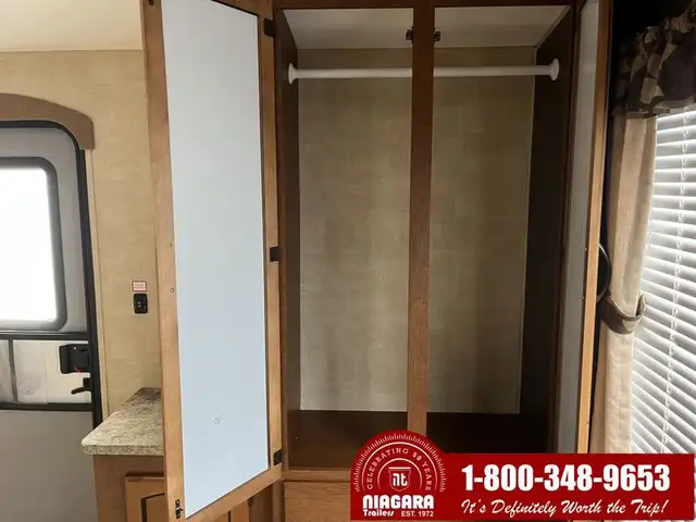 2014 KEYSTONE SPRINGDALE 299FKGL Travel Trailer - Photo 24