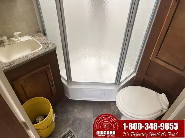 2014 KEYSTONE SPRINGDALE 299FKGL Travel Trailer - Photo 27