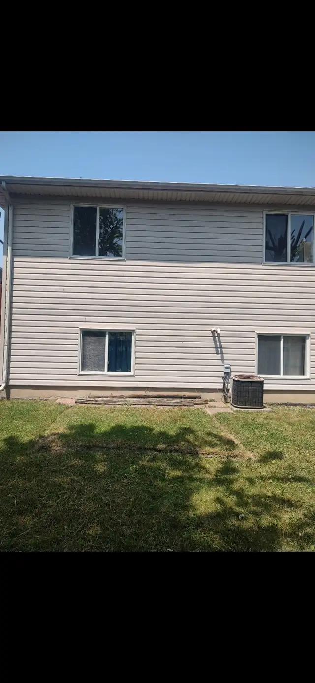 3 Bed 1 Bath Niagara Falls, 2 Bed 1 Bath Stoney Creek - Photo 2