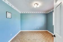 Mississauga Dixie Road/ Eglinton Ave 4 bedrooms detached house - Photo 8
