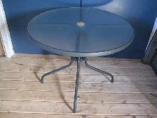 36 Inch round patio table