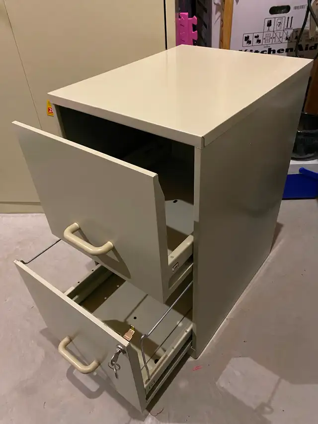 File cabinet - Photo 2