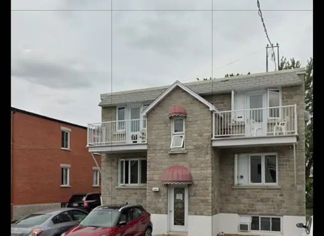 Apt 7 pieces sur 2 etage contact 5146193361