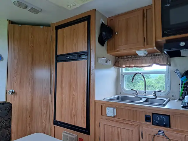 20' Camper - Photo 5