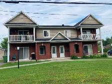 5 1/2 Style condo, Secteur Fleurimont 8 min du C.H.U.S et du C.E