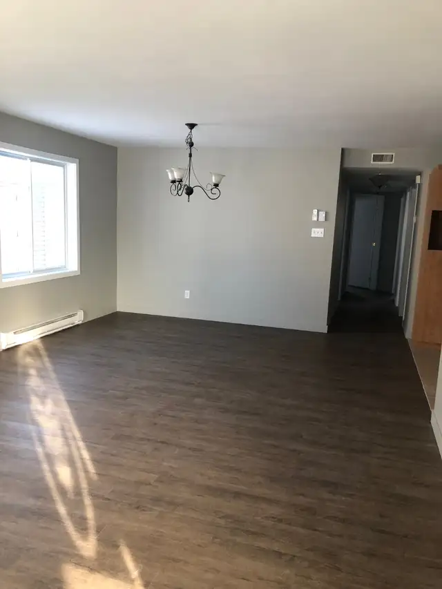 5 1/2 Style condo, Secteur Fleurimont 8 min du C.H.U.S et du C.E - Photo 3