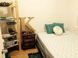 Cozy 2 Bedroom Glebe Apartment for Rent (585 O'Connor St) - Photo 2