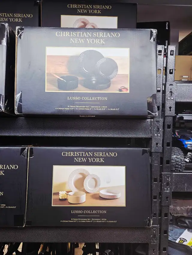 Ensemble de 16 morceaux noir ou blanc