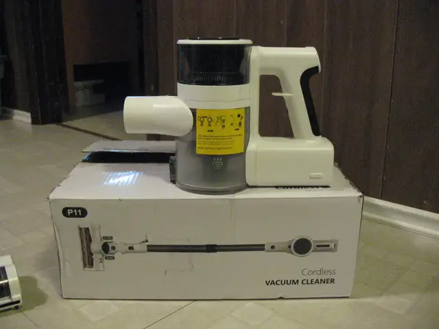 Electric (Cordless) Stick Vacuum Cleaner, BRAND NEW - Photo 2