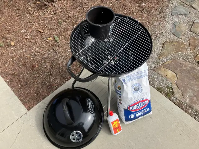 Charcoal Barbecue, 21"Kettle Style