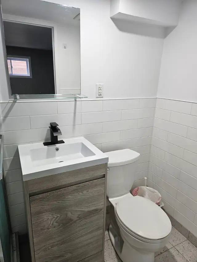 Furnished Master Room, Private Washroom, All Utilities Included - Photo 4