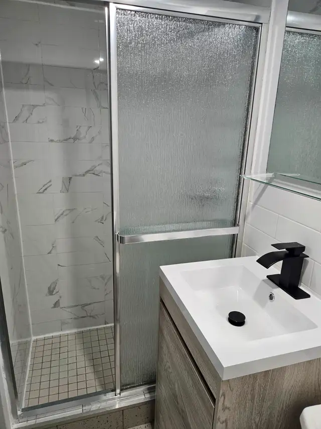 Furnished Master Room, Private Washroom, All Utilities Included - Photo 5