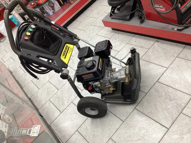 machine à pression Karcher 3200 psi - Photo 2