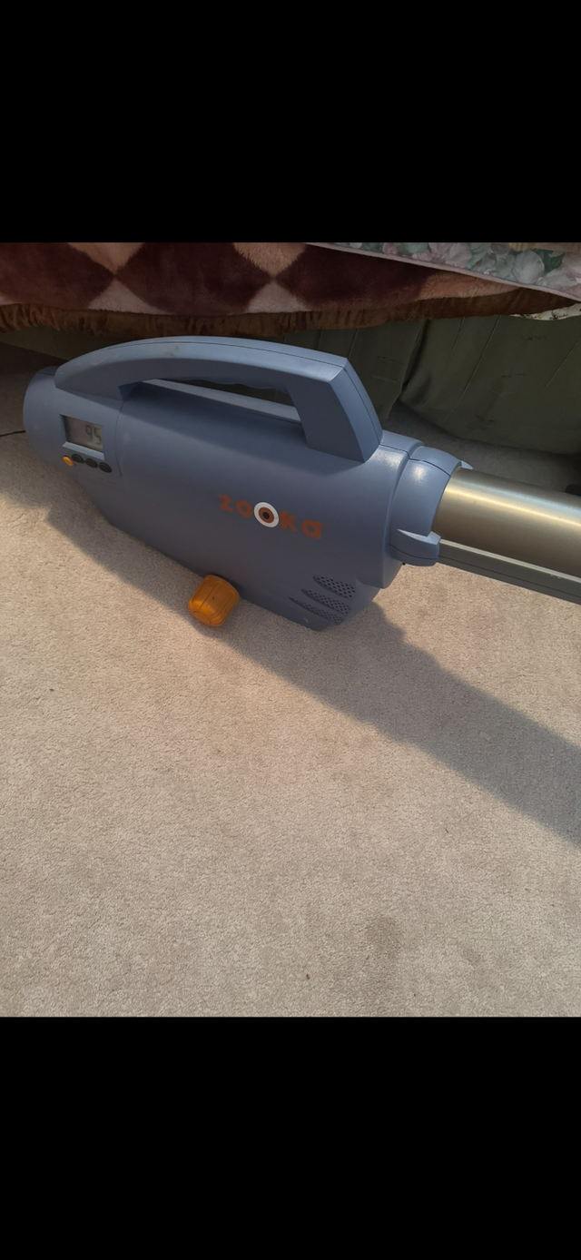 Baseball Pitching machine - Photo 2