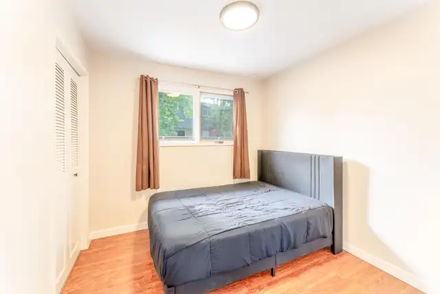 Extensively Updated 4bdrm Bungalow in Heritage Park! - Photo 6