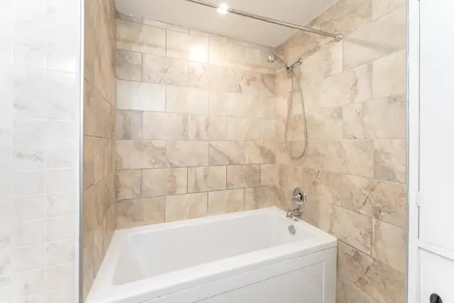 Extensively Updated 4bdrm Bungalow in Heritage Park! - Photo 7