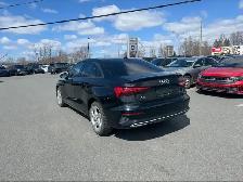 2022 Audi A3 Sedan 40 Komfort | Cuir brun | Quattro | App connec - Photo 5