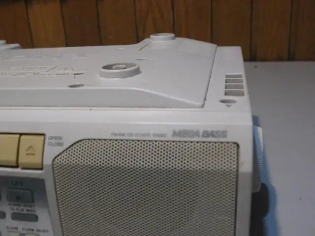 Corded Undercabinet Kitchen Alarm Clock, AM/FM Radio, CD Player - Photo 6