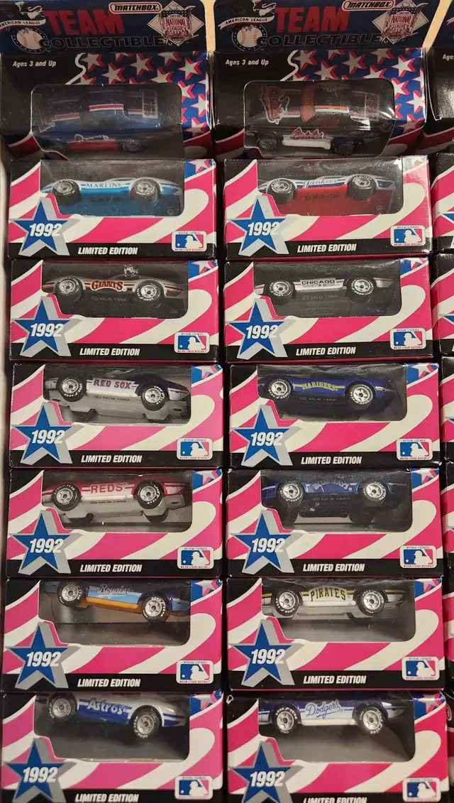 Matchbox 1992 MLB Teams Diecast Corvette Cars Complete in Box - Photo 2