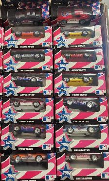 Matchbox 1992 MLB Teams Diecast Corvette Cars Complete in Box - Photo 3