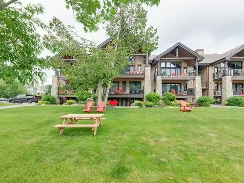 Superbe condo vue sur la montagne - Photo 11