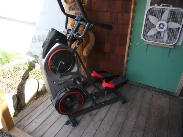 M5 Max Trainer - Photo 2