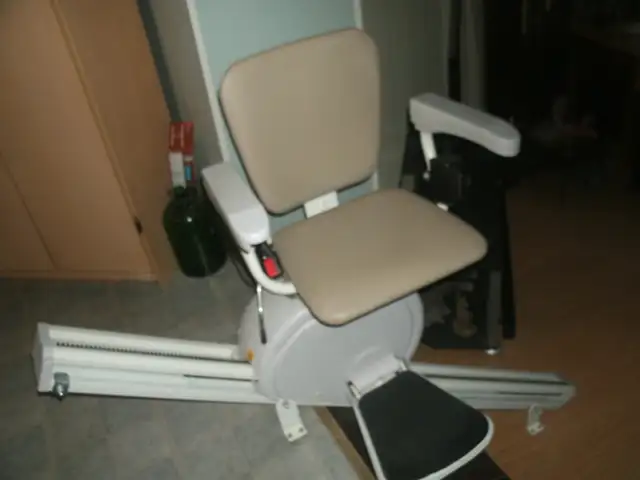 SAVARIA K2 STAIRLIFT