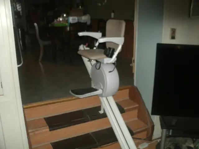 SAVARIA K2 STAIRLIFT - Photo 2