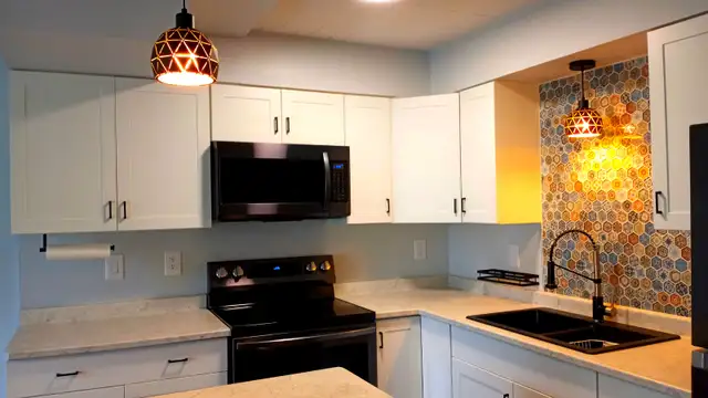 Modern 2 Bedroom, 1 Bath Condo for Rent in Windsor - Photo 3