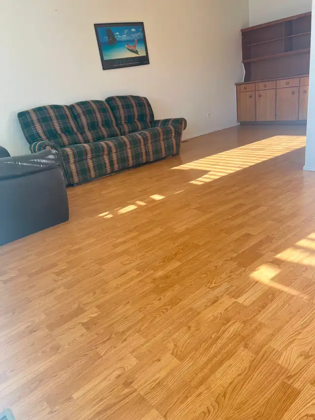 Balcony/All utilities & WiFi included/5 min walk Franklin Train