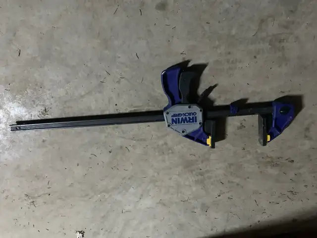 Set of 6 Irwin Quick Clamps. Great condition. 4@34 in. 2@ 45 in.