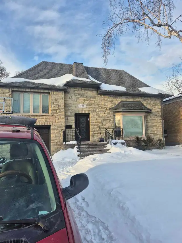 EXPERIENCED ROOFER/METAL INSTALLER NEEDED