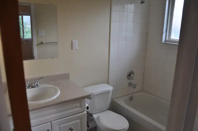 Bachelor Studio Apartment in Kitchener for May 1 - Photo 5