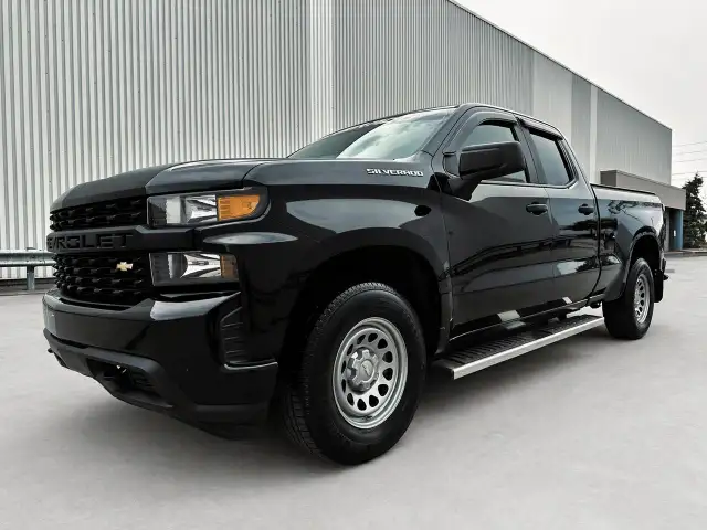 2019 Chevrolet Silverado 1500 Custom Triple Black 4WD - More Tru