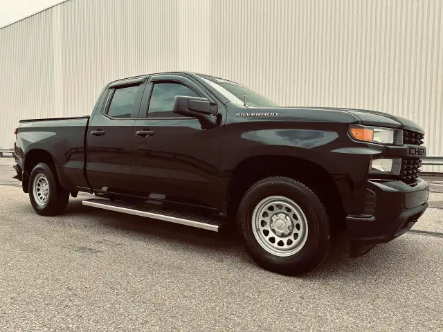 2019 Chevrolet Silverado 1500 Custom Triple Black 4WD - More Tru - Photo 8