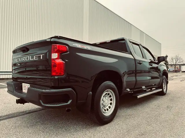 2019 Chevrolet Silverado 1500 Custom Triple Black 4WD - More Tru - Photo 9
