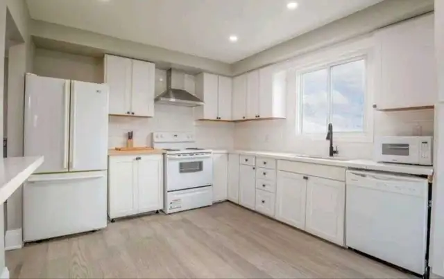 Raised Bungalow for Sale in Prince Edward County. - Photo 5