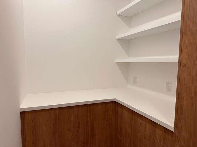 White Quartz Countertop Grey Veining - With Island - Photo 8