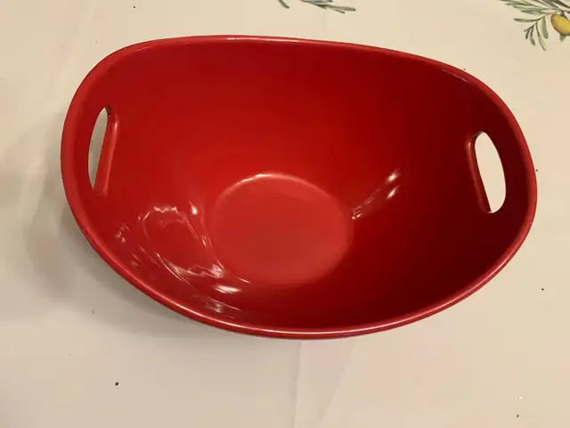 NEW Bowl. Rachel Ray. Lovely red shade. - Photo 2
