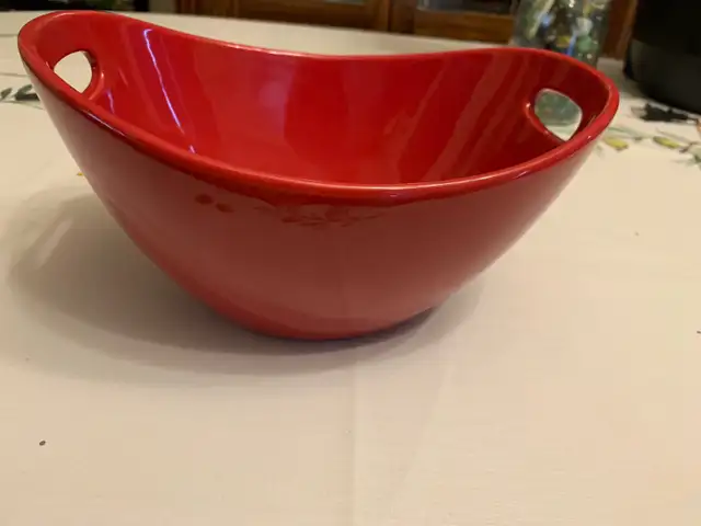 NEW Bowl. Rachel Ray. Lovely red shade. - Photo 3