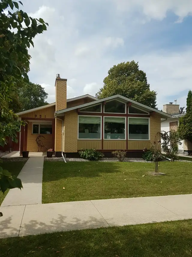 River Heights Bungalow for Rent