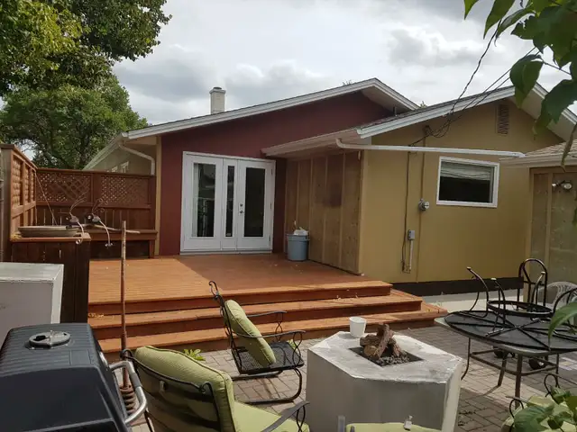 River Heights Bungalow for Rent - Photo 2