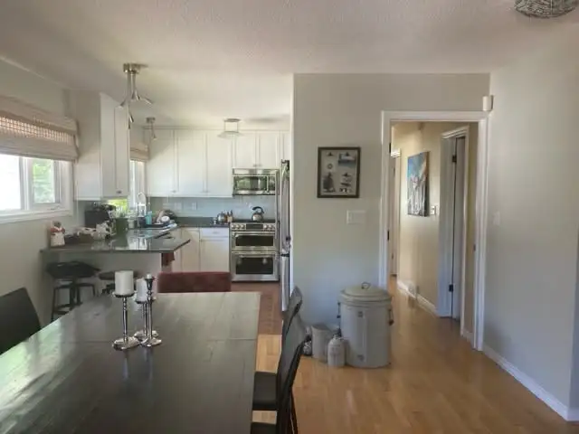 River Heights Bungalow for Rent - Photo 5