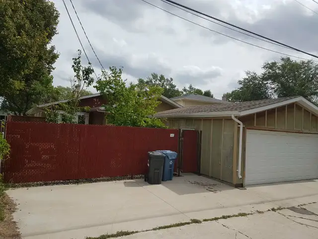 River Heights Bungalow for Rent - Photo 11